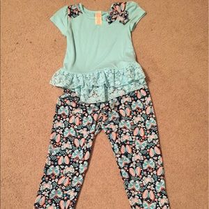 Girls’ pajama set